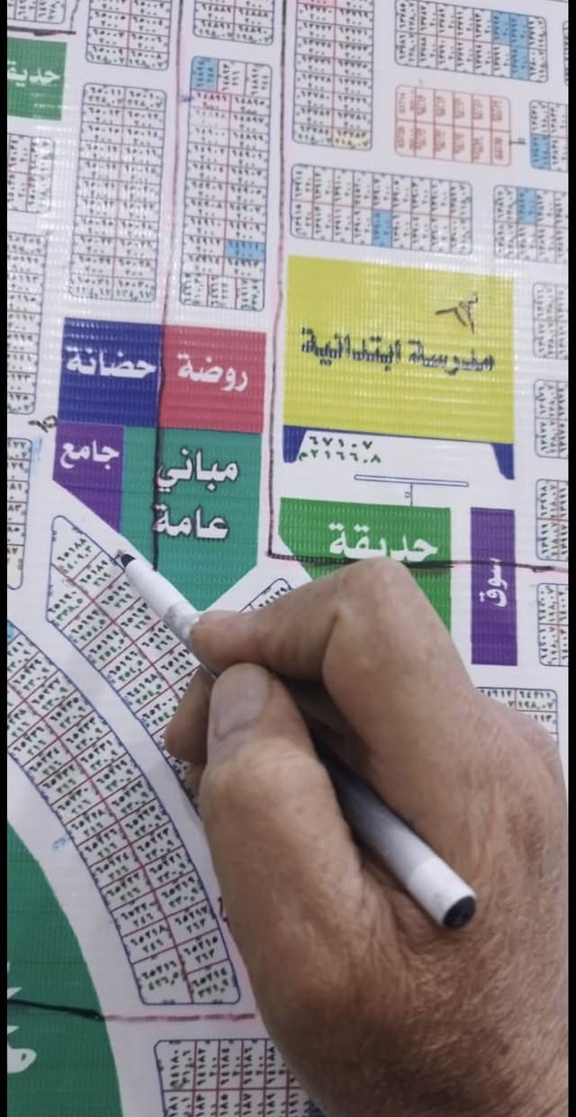 متوفر قطعة حي العتبة 100م رقم القطعة 65189 مقابل ابنية ومرافق عامة السعر 53 مليون للتواصل موبايل ***********
