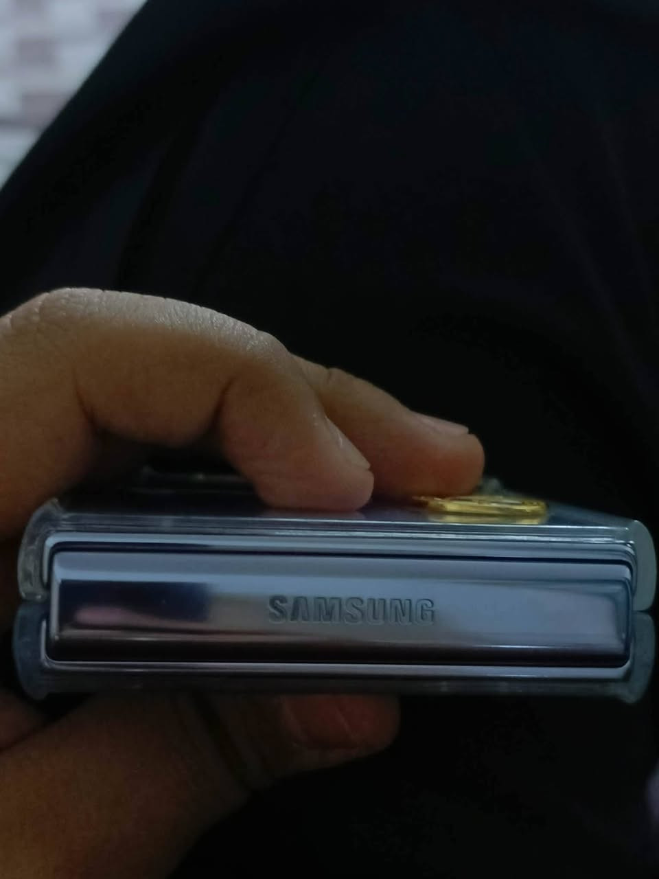 السلام عليكم 🌹

للبيع Samsung Z Flip 4 📱✨
ذاكرة 128GB
نسخة الشرق الأوسط 🇮🇶
مو بالة ❌
اللون أزرق 💙
نظافة 1000000 ما شاء الله 🔥

📍المكان: بغداد - الزعفرانية
💰السعر: 400 وبيه مجال للجادين

للتواصل:
📞 ***********
