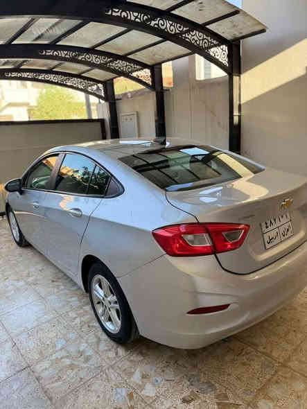 شوفرليت كروز امريكي 2017 محرك 1400تيربو  بيه بس الجاملغ الخلفي و شويه بالباب خلف السايق  ماشية 80 الف  السيارة جديدة تبارك الرحمن  المحرك بي بخار ناس تگول كلنهن هيج مال تيربو  اني ابيع بيها بخار رقمه sاقط
تحويل فقط السعر ب 105 وبيها شويه مجال 
***********
مكان السيارة كركوك الحويجة
