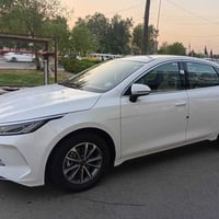 للبيع بي واي دي دستروي مديل 25 ماشيه 8 مكفوله بيها فقط رصعه اسفل الباب...