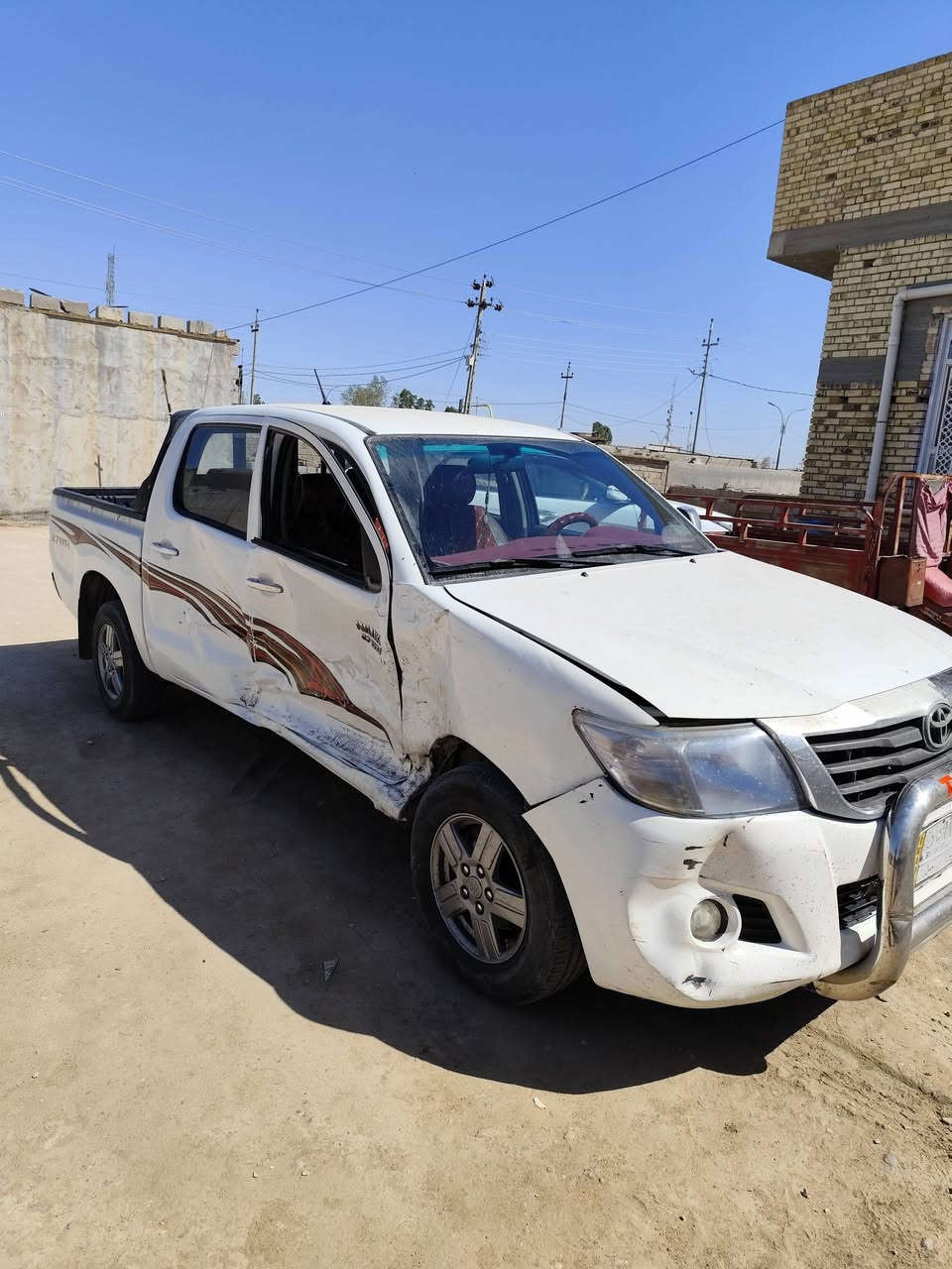 الحمد لله على كل حال
بيكب 2014 قطري 
اخوان السياره سابقا كفاله عامه والجناي من يكلب يعرفها 
حادثها موضح بالصور وتجي وتكلب وتشوف 
بالنسبه للسعر تجي تكلب وتشوف ونتفق 

رقم راعيها 
0772 227 3204
مكانها البصره _ الدير
