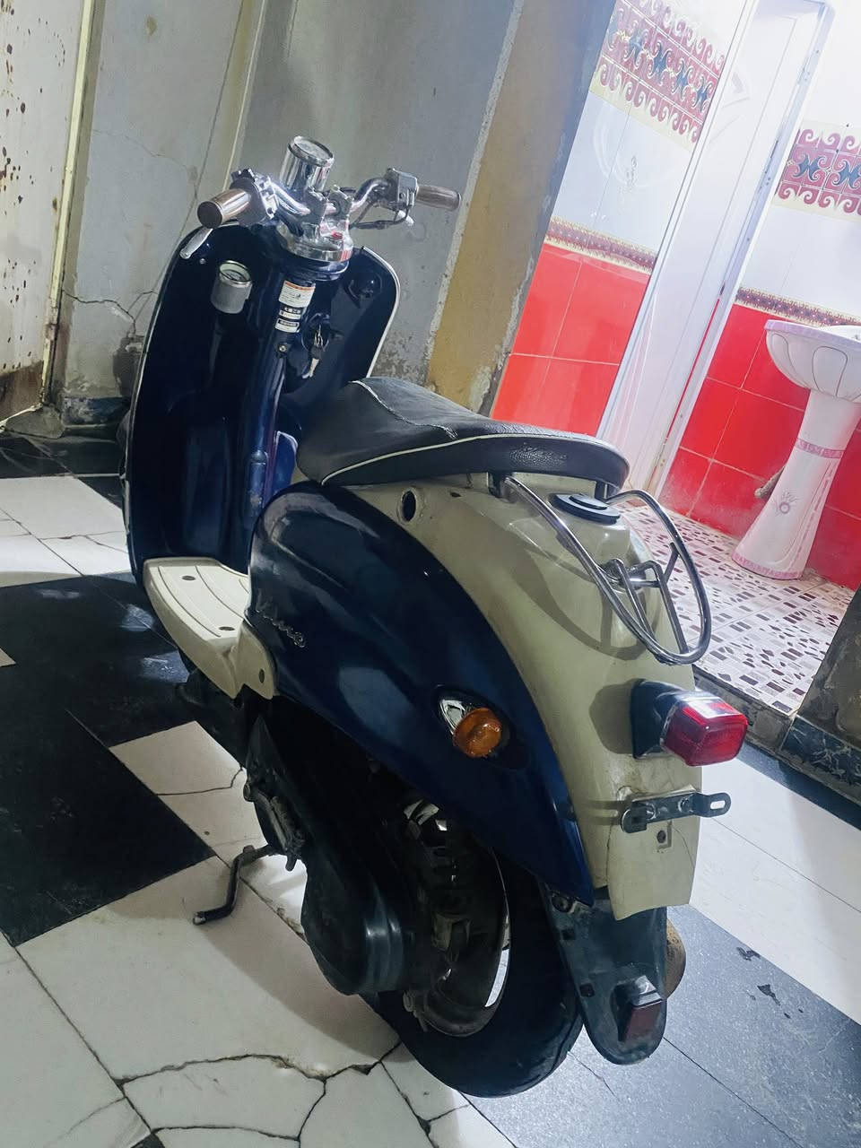 السلام عليكم دراجه مصريه جديده مطلعه ع ايدي شرط الفحص مامفتوحه البيع  شراي اتصل وتدلل ***********
