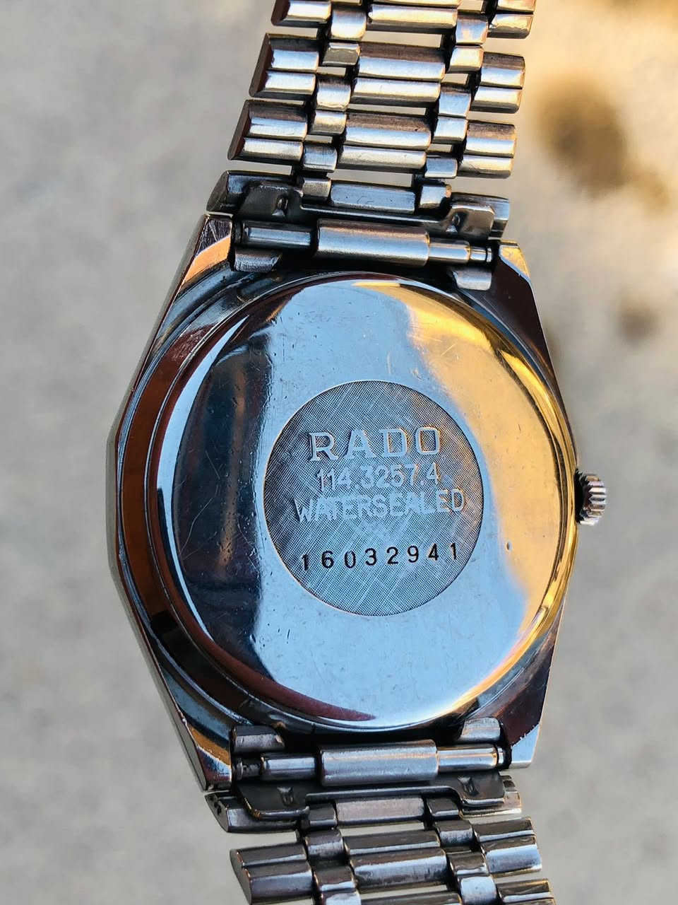 السلام عليكم 
رادو كوارتز سويسري 
نافذه تاريخ يومي واسبوعي القطر 36
بلادي نظيفه جدا 
السعر 100 دولار
يوجد توصيل


**إذا كنت صاحب هذا الإعلان وتريد حذفه لأي سبب، رجاءا أرسل رسالة إلى الدعم الفني**