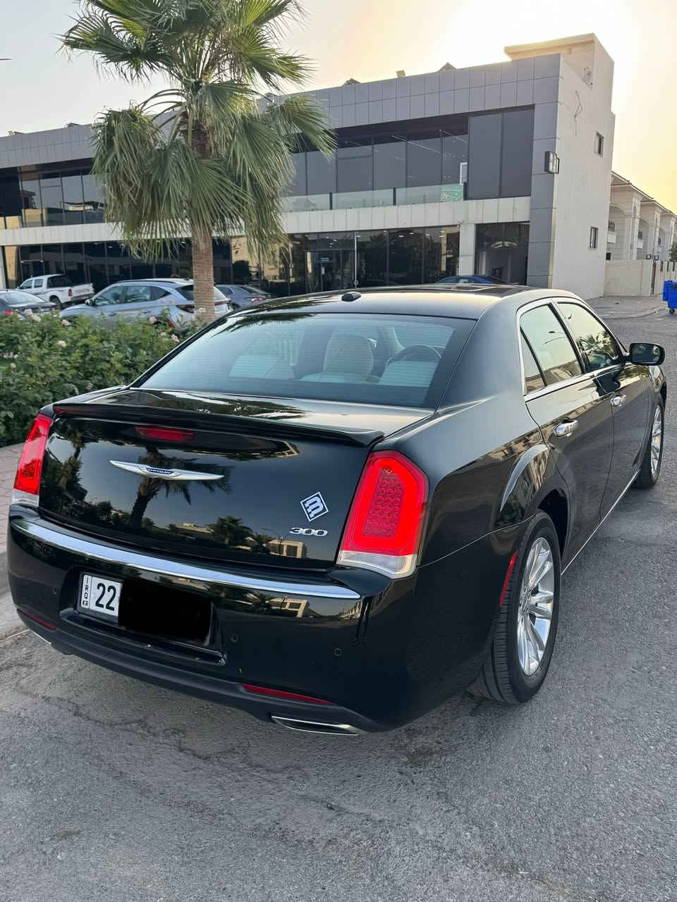 السلام عليكم للبيع كلايسلر اوباما  C300 خليجية شركة هارلم بانوراما ومواصفاتها الباقية معروفة بيها دعامية امامية صبغ فقط اثر شخوط ولباقي كله مكفول من الصبغ ولبارد ماشيه 51 الف ميل رقم اربيل ومكاني اربيل تحويل مباشر سنوية ورقم وفحص وهزة كله جديد السعر 260 ورقة وبيها مجال قليل الشراي يتصل *********** بي واتس اب هم
