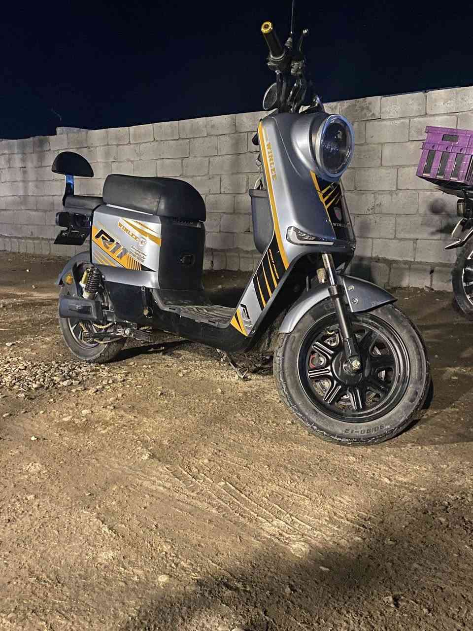 إسلام عليكم دراجه شحن للبيع دراجه R11. دراجه اخت لجديده نضيفه كامله مابيه اي نقص كله شغال عنوان ديالى بعقوبه تقاطع لساده السعر 550 بي مجال قليل. استفسار ***********
