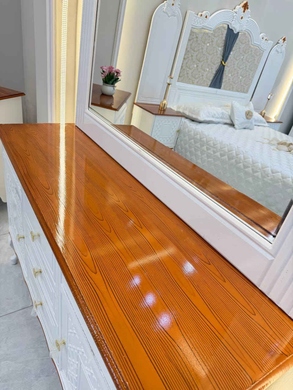 السعر // مليون و100 فقط 😍

🔅تفاصيل الغرفة المرمري  ....

 خارج ٤ملم ام دي اف 🔺
وداخل معاكس ٣ملم 
صبغ حراري  درجة اولى 

عدد القطع  ٧ قطع 😍
🔺1 //جرباية  قياس  ١٦٠ × ٢٠٠ 
🔺//ميز جانبي ايسر قياس ٥٠
🔺2// وميز  جانبي  قياس ٥٠
🔺3// زاوية ارتفاع مترين عرض ٨٠
🔺4// وميز بلازمه  
🔺5//وميز مراية ارتفاع مترين عرض ١٢٠
🔺6// وكنتور ٦ باب  ارتفاع مترين و١٥ طول ٣ متر و١٥


**إذا كنت صاحب هذا الإعلان وتريد حذفه لأي سبب، رجاءا أرسل رسالة إلى الدعم الفني**