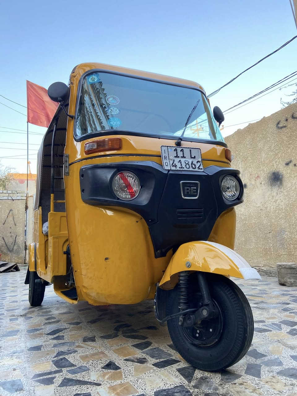 سلام عليكم تكتك للبيع 19شهر10رقم وسنويه تحويل مباشر التكتك اي نقص مابيه كهربائيات كلهه شغاله مكينه بوشه وبستم بيهه صبغ وبلغد وبل صفحه الصفحه بدون ضربه عنواني سبع قصور هــ***********
