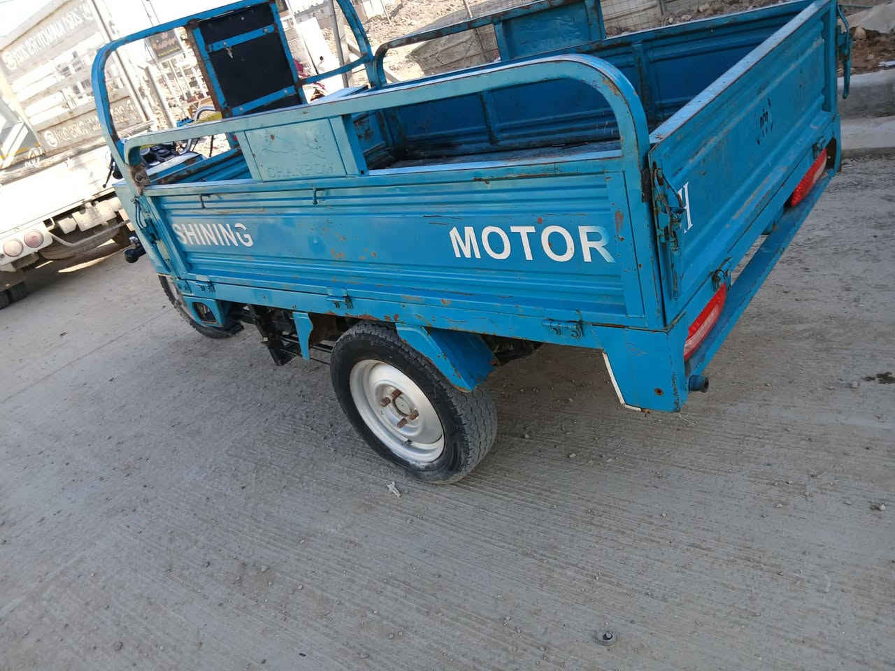 السلام عليكم ستوته موديل 21 اوراق اصولي مال بلال ماكينه 25 لها اسبوع مشدوده دراجهك المكان حله شارع 80 1,700 وبيها مجال ***********
