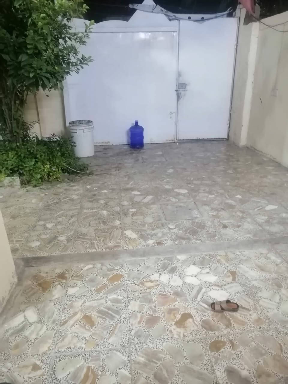 بيت طابو صرف  حي السجاد خلف دائرة الكهرباء  طابق ونص  غرفتين مطبخ حار وبارد  صالتين ثلاث حمامات ستقبال كبير  بناء صب طابوق نهروان المساحة 150م
للبيع  للتواصل *********** ناحية العباسيه خلف المستشفى 
بيت طابو صرف  حي السجاد خلف دائرة الكهرباء  طابق ونص  غرفتين مطبخ حار وبارد  صالتين ثلاث حمامات ستقبال كبير  بناء صب طابوق نهروان المساحة 150م
