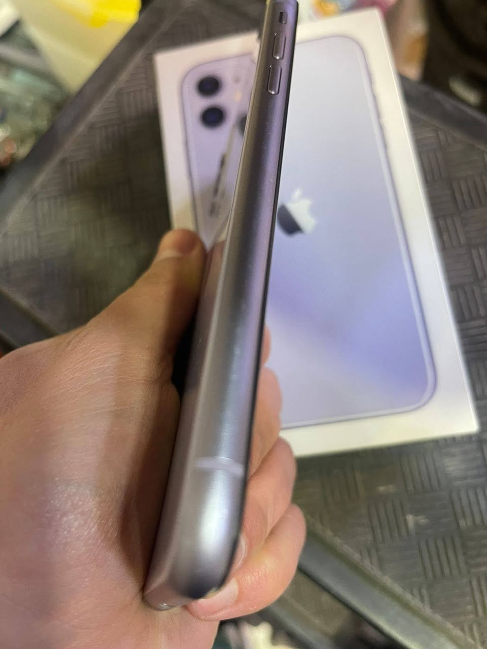 ايفون ١١ عادي للبيع فقط مبدل شاشه  ذاكرة ١٢٨ بطاريه ٧٨ ذاكرة ١٢٨ السعر ١٩٠ وبي مجال جهاز كلش نضيف للاستفار ***********
