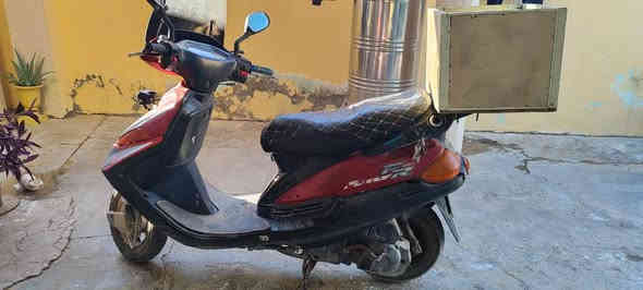 دراجه فراشه نقصها السلف والقايش انكطع البارحه شغاله بس ابيعلك طافيه كوم حديد الصندوك مو وياها ***********
السعر #150الف اوبيها محال
