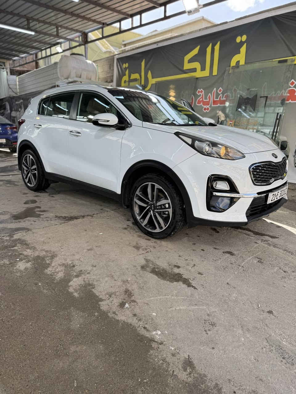 ⸻

🚗 كيا سبورتج 2020
📍 رقم سليمانية – باسمـي

✅ فل كامل (1/1)
✅ سقف بانوراما
✅ بصمة تشغيل
✅ كراسي كهرباء
✅ شاشة + كامرة خلفية
✅ حساسات خلفية
✅ عداد المسافة 47 ألف كم
✅ مكينة وكير مكفولات
✅ السيارة مكفولة من الصبغ وبارد باقي مكفولة 

💰 السعر: 19,800$

📍 الموقع: بغداد – معارض النهضة للسيارات
📞 للتواصل: ***********
