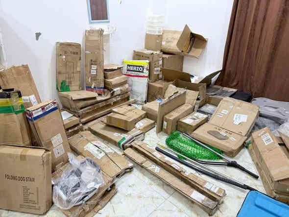 السلام عليكم بضاعه خشن امزون منزلي شلعه مرتبه 
وزن بضاعه كامل 314 كيلو 
سعر كيلو 3750 
فيديوات واضحه على واتساب ***********
شلعه بيها خبزه بضاعه تخبل وقطع خفيفه 
مكاني عماره الي يريد يجي ويأخذ واذا محافضات اكو توصيل واعتماد شراي يراسل واتساب وبي خير ويدلل
