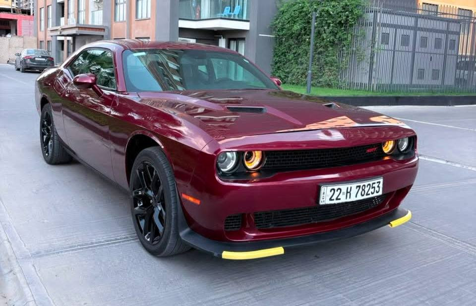 دوج چالنجر black top  2021 فول فول مواصفات 
/ بدون فتحه   / V6 سته سلندر 
ماشيه 43 الف ميل حقيقي 
-كشنات حضن رياضي
- كشنات جلد بلادي شكل ال SRT
- ⁠ستيرن SRT شفتات بلادي 
- ⁠ويلات حجم 20 تو سايز اصليات 
- ⁠تخم تاير جديد 
- ⁠دعاميه اماميه SRT 
- ⁠شاشه حجم وسط

🟪 السعر  :: الطلب في التعليقات ويوصلك مباشرة ✍️ 📩

- ⁠هزه وفحص جديده وتحويل مباشر ب اسم المشتري 
- ⁠حادثها جداً خفيف جاملغ السكن الامامي صبغ ومكانين PDR 
- ⁠شرط بدون دواخل شاصي ولغد وبدنه بدون اي ضرر وبدون ضرر امامي شرط السونار

رقم صاحب سيارة
⁠***********

