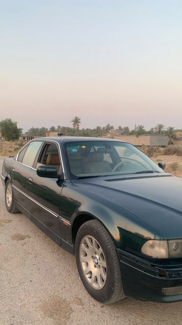 السلام عليكم بي ام كاسحه للبيع موديل 96  حجم 744 كير مكينه شرط تبريد تخم تاير دبل جام سياره جاهزه السعر 65 بيها مجال مكان ديالى الغالبية ***********
