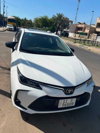 تويوتا • كورولا • هايبرد • 2025 • سيارة • شاشة • كاميرا • جلد • فتحة س...