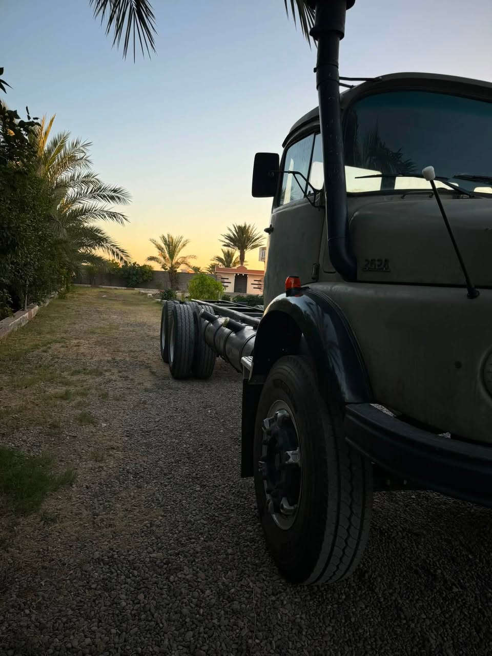 البيع رقم هاتف ***********

