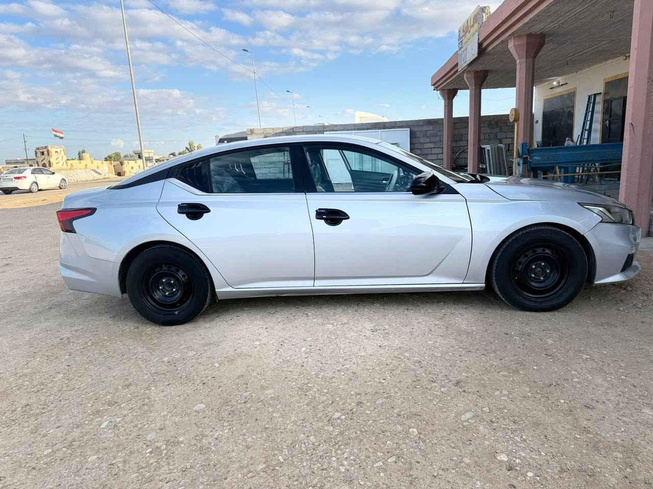 نيسان التيما
موديل 2020 SV 
الصنف :SV
سعه المحرك : 2500 cc

الوارد امريكي 

قراءة العداد :  140 الف ميل
رقم سياره : سليمانيه جديده 
المواصفات:
• بصمه تشغيل
,بصمة أبواب 
، تشغيل عن بعد 
•شاشه 
•كامره  خلفية 
•تحديد مسار 
•رادار خلفي للوقوف المفاجئ 
، رادار جانبي 
• تحكم ستيرن
•مثبت سرعه
• بلوتوث  
•حجر بيئه بلادي

 
للاستفسار ***********
‭***********
 موقع السياره : ديالى
