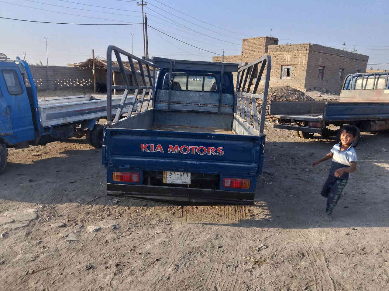 كيا للبيع موديل 98 رقم بغداد مكينه 3000 كير ومحرك خير من الله سياره جاهزه مكان ناصريه جبايش بيع مراوس ترهم ***********
