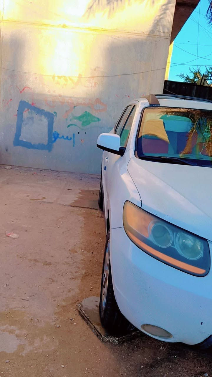 سلام عليكم اخوان للبيع او مراوس حسب القناعه سياره نضيفه حيل بيها تلحيظات بصيطه ليبل واحد بسمي مكان سياره كربلاء 
وارد امريكي محرك 2700 موديل سياره 2008
***********
