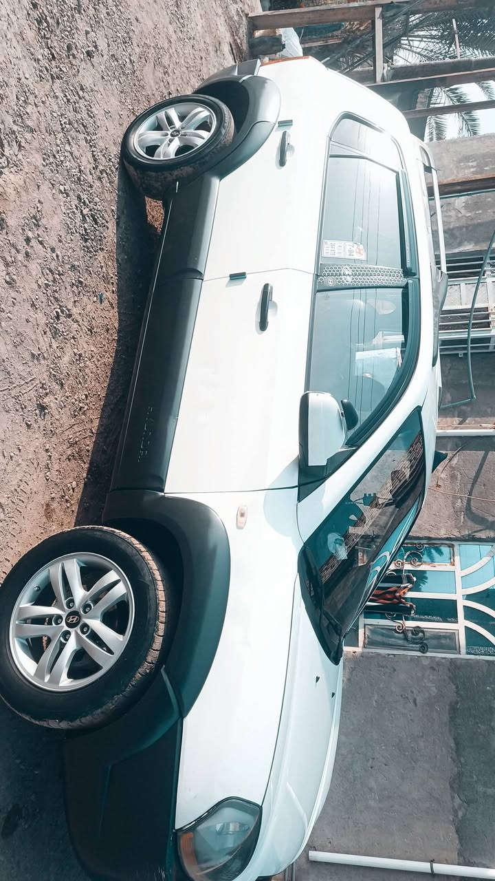 توسان 2009 رقم انبار انكليزي السعر115المكان بغداد التاجي***********
