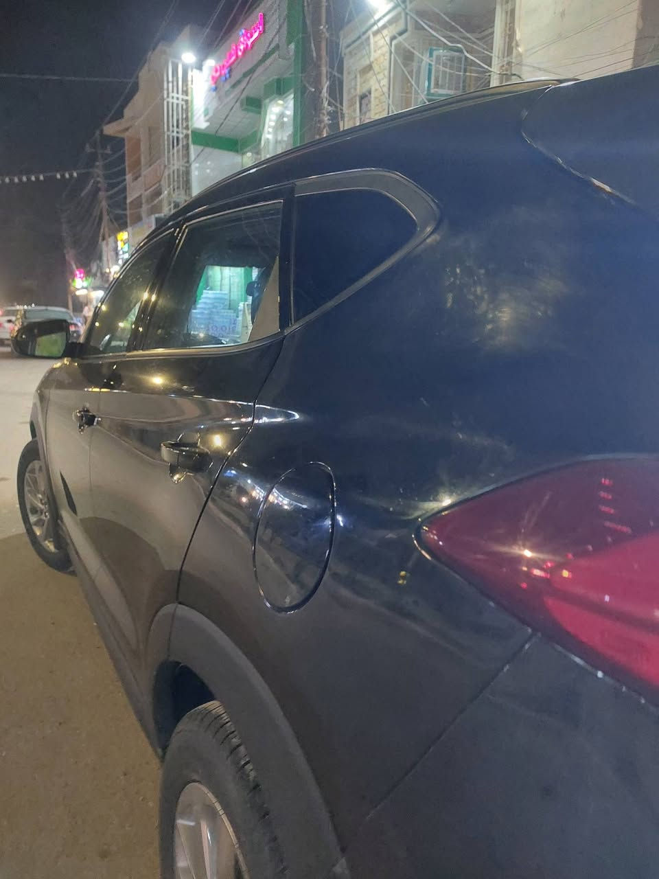 توسان ٢٠١٧ أمريكي حادث قطعتين ومبدل ٣ قطع بلادي اصل رقم بغداد منضومه تبريد جديدة مكينه جيدة جدا مكانها المحمودية جوة السوك ابيعلك سيارة حزام حتى لتسألني وطخه هيج وماعرف شنو السعر ١١٠ وبيها مجال***********
