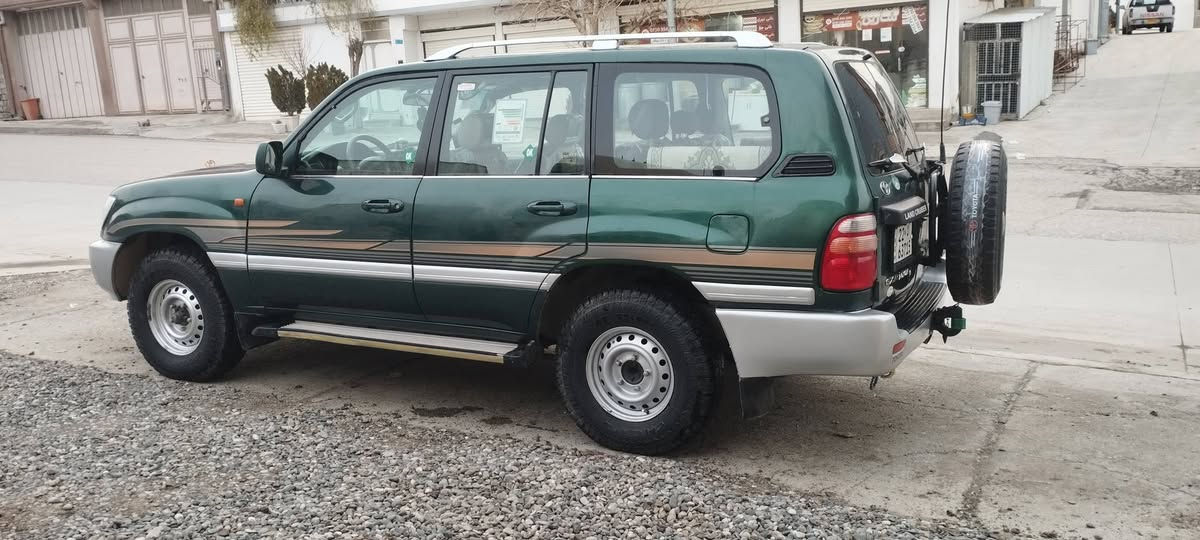 ‌‌‌مۆنیکا بۆفرۆشتن
بیلادڕەنگی سەوز سێڕوبع مۆدیل 1999سەنەوی نوێیە وەکالەتووغرامە بەناوکردن بەشەرت سه یارەکە پاشوپێشی کەپسەوکامل بۆیاغە لەسەرساغی   370کیلۆمەتر ڕۆشتوە سیارەکە هی ماڵێیە  پێنج تایەو ویلی 16ی لۆکی لەبنە تەبرید مەرکەزیە تەنانەت سلاجەکەشی بەشەرت ئیشەکات گێروومەکینەو ئەکسلوو دەبڵەکسلی بەشەرت پاشووپێشی تازەداگیراوەتەوە هەردوو گراین شەفتەکەشیم لێ گۆڕیوە  سەیارەکە دەبڵ سپێرە دەبڵ تانکیە ئالیارکارەبایە دەبڵ فڵچەیە پاشووپێشی کامیرەیه شاشه ئایپاتە  کارەبای بەشەرت هەردووتانکیشی ئیشەکات باقی دی کیلۆمەتروو فەرەک ڕینگوو گێچی بەنزینوو هەموگیانی ئیشەکات تەبرید ساردووگەرم ئیشەکات  بەشەرت کامل جوانکاریشی بۆکراوە  سیارەکە هی ماڵێیەو ماڵی دۆستە  تابڵێی توندووتۆڵەو بەهەڵمەتە دینارێکی مەسروفی تیانیە ناونیشان قڵادزە گەرموشتەری نی سەرمان مەهێشێنە نرخیشی 129گەڵاومحامەلەیەکی کەم 
ژ.م.***********
