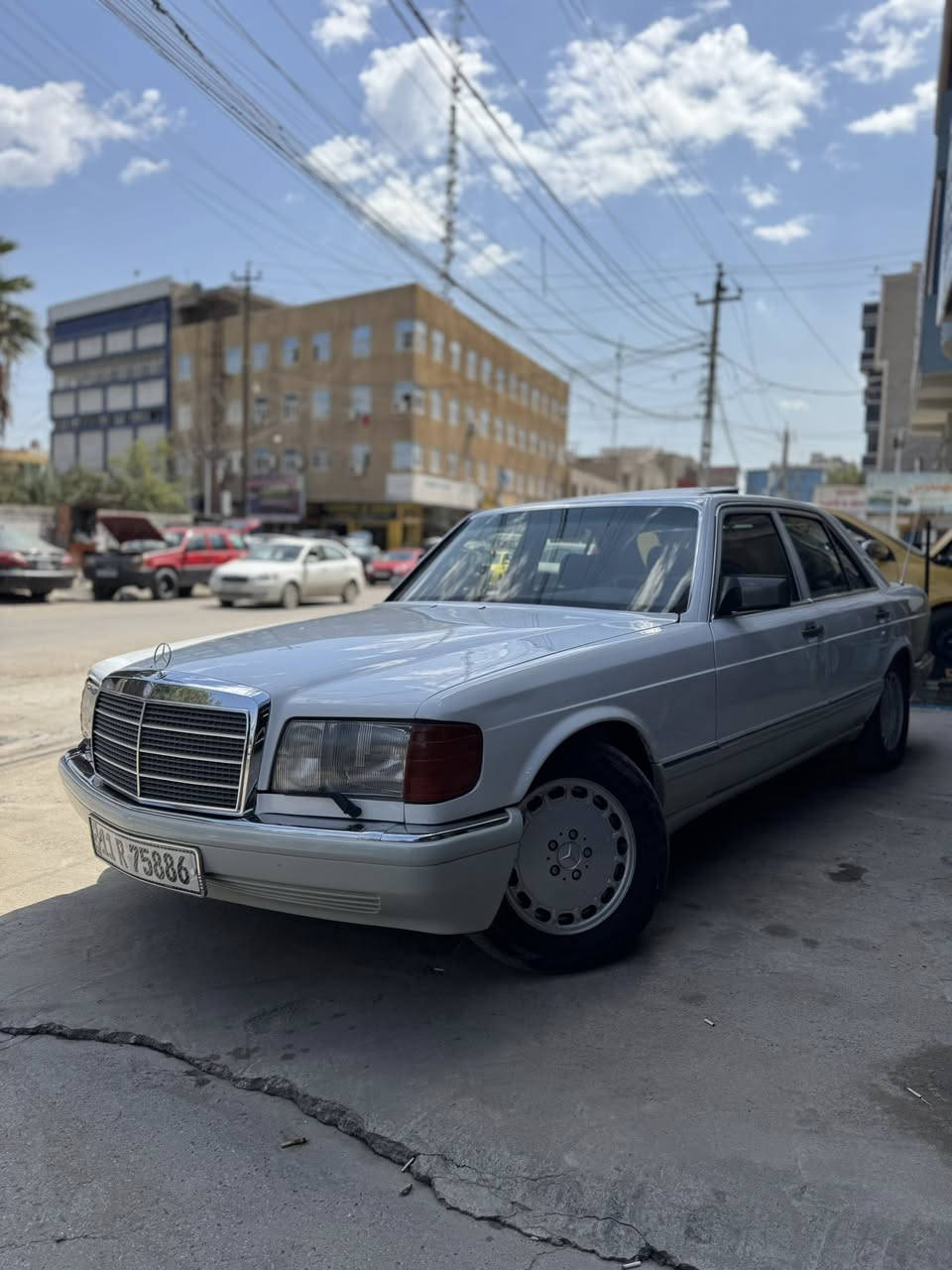 جامبو رئاسي 300SEموديل 1987
سلايد 
كشن كهرباء 
برده 
ومواصفاتها معروفه 
سياره جديده بمعنى الملهمه 
سعر 140وبيها مجال بسيط ***********
