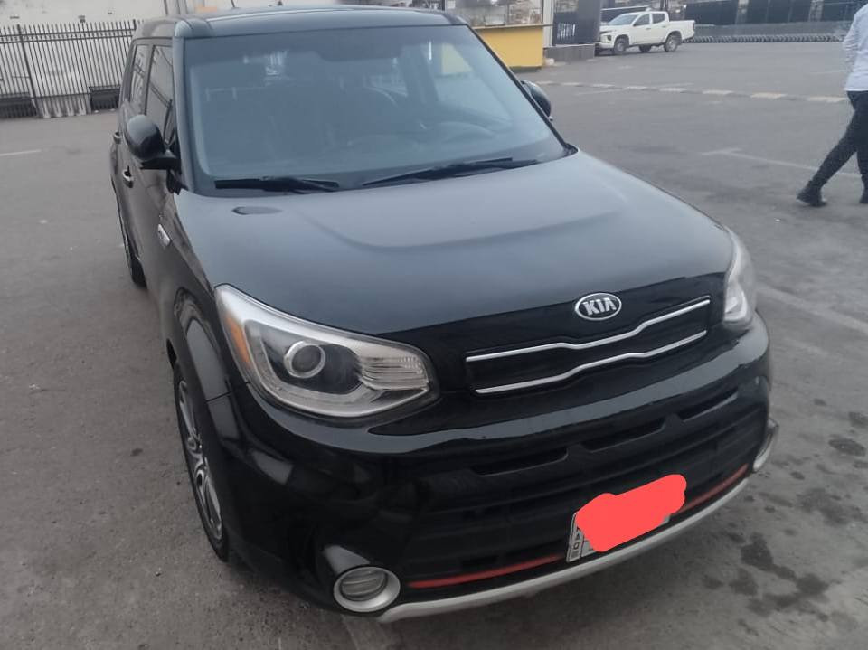 السلام عليكم كيا صول 2018 S فول واحد على واحد
لايت عدسة زنون بلادي 
كشنات كهرباء تدفئة وتبريد
بصمه دبل فتحة
ترحيب نضام رادار
كامرة وشاشة 
محرك 1600 تيربو الكير والمكينة ما مفتوحات السيارة ماشي 36 السونار مرفق مع الصور السعر 120 بيها مجال مكانها بغداد
***********
