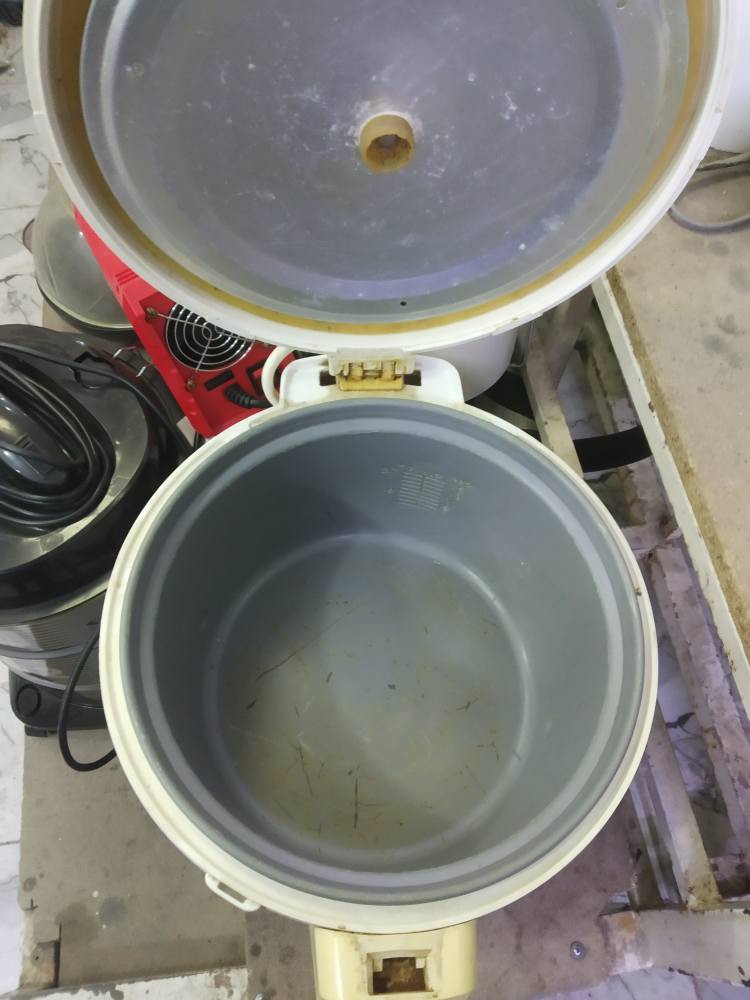 جدر طبخ وضغط علكهرباء ياباني حجم الكبير بآلة مستخدم نظيف جدا جدا شرط الفحص والتشغيل كوت الكفاءات بداية شارع الكفاءات بعد الإشارة المرورية مجاور طلباتي للتوصيل محلات امزون للبضاعة الأوروبية الأصلية *********** دهل اوران, واسط
