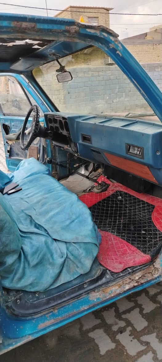 السلام عليكم ورحمة الله 
سياره شوفر ليت بدي موديل 1987 مكينه كرنفال.  سنويه صاقطه. راعيها. موجود.  تفيد اصحاب المشاريع. عوزها لرتيب. سعرها 25 وبيها مجال.. مكاني السماوه  ***********
