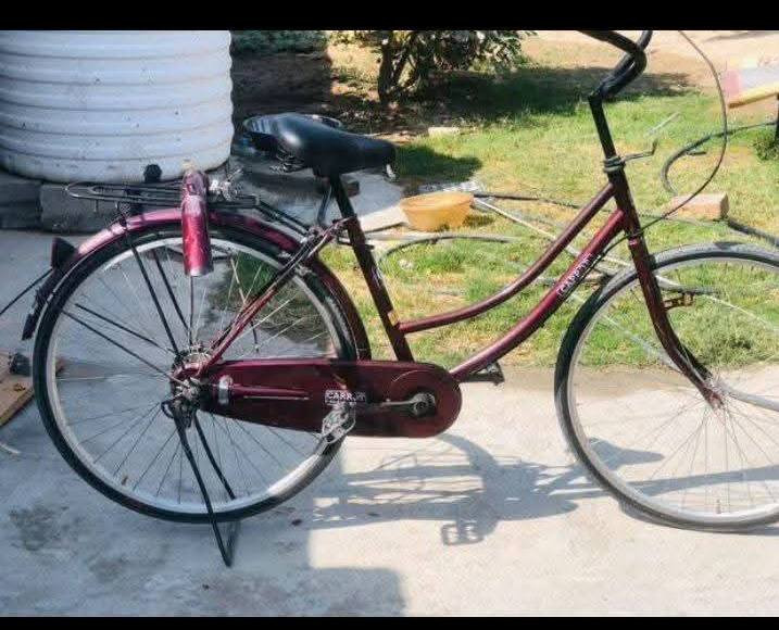 سلام عليكم باسكل للبيع حجم 26باسكل جاهز نضافه 75% غراضه كامله جاملغات اثنين السعر خاص علي لا ستفسار***********
