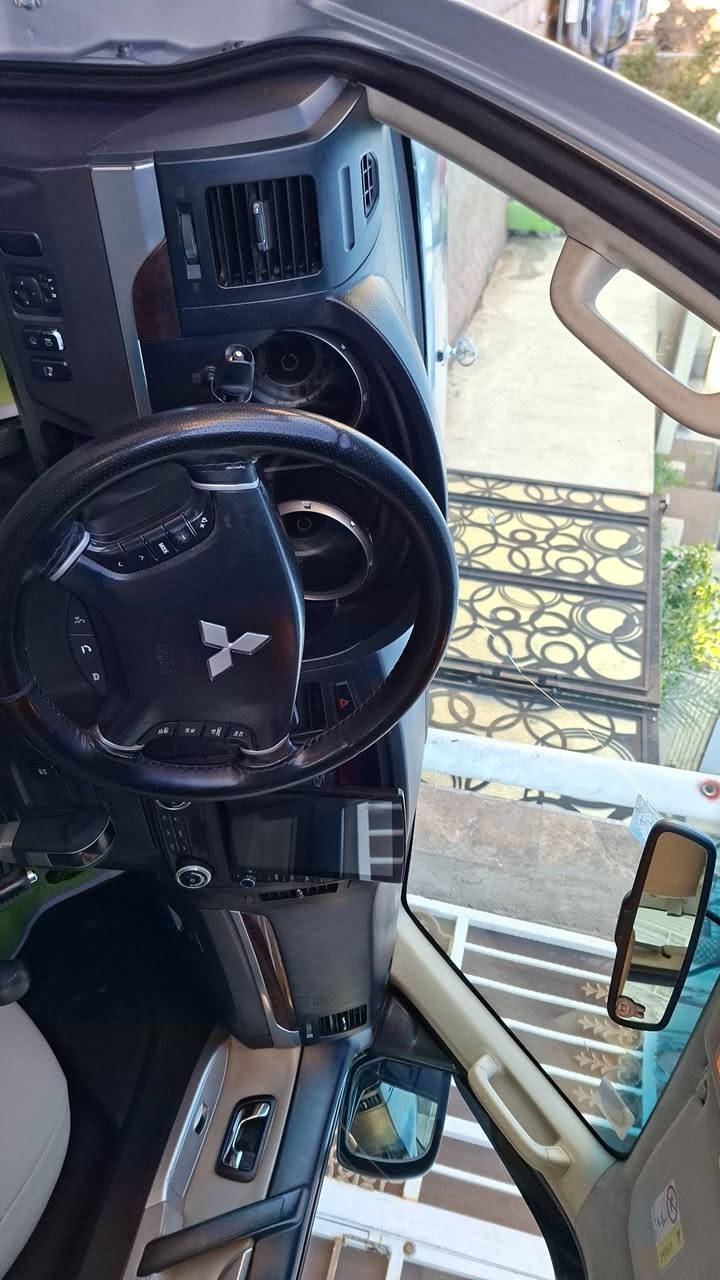 السلام عليكم باجيرو حبتور2013 صبغ جاملغ خلفي بدون دواخل السعر١٤٥بي مجال مكاني بغداد حي العامل هاتف ***********
