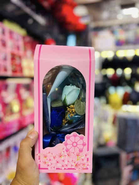 #علب_ورد🔥
#بشكال_مختلفه
#بلوان_مختلفه
 #بــانـــسـب_الاســـعار👌🏾
#يتوفر_لدينا_خدمه_توصيل🚗
                 
العنوان:تكريت القادسيه قطعه 500مقابيل مدخل مجمع الطبي✅
الاستفسار***********
