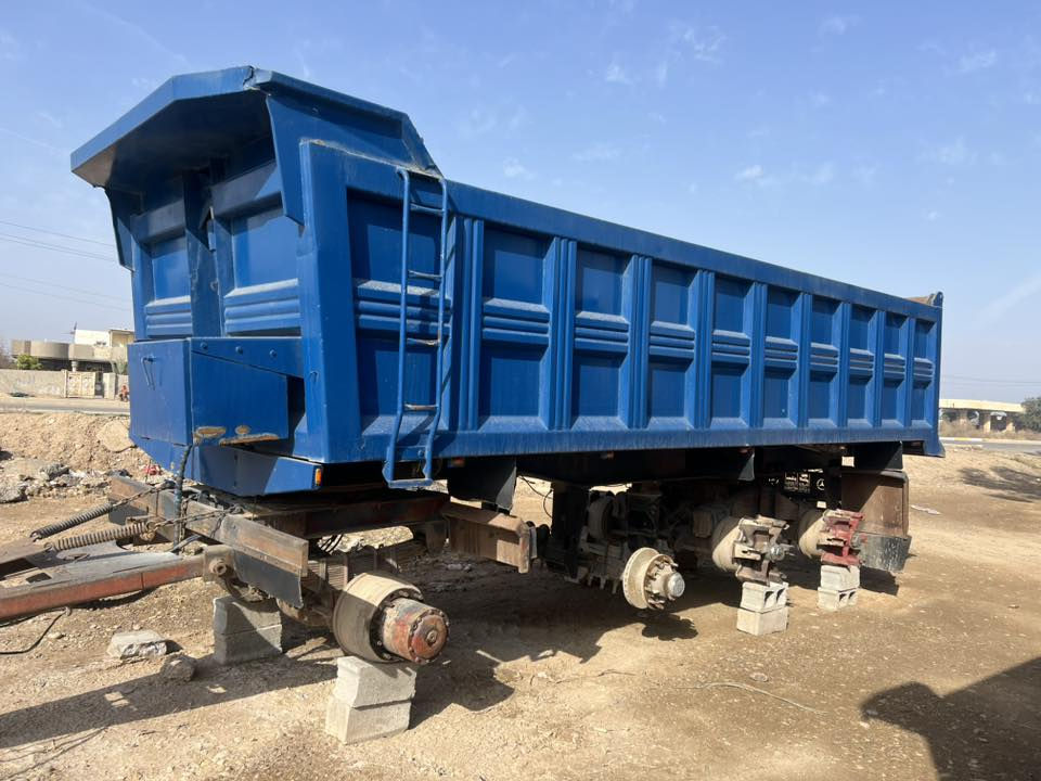 السلام عليكم اخوان لليجار لليجار مقطورة ام العلم ذرعة بدون. تعلوانة 21متر.   ومع التعلوانة 24 متر   
للاستفسار  ***********
