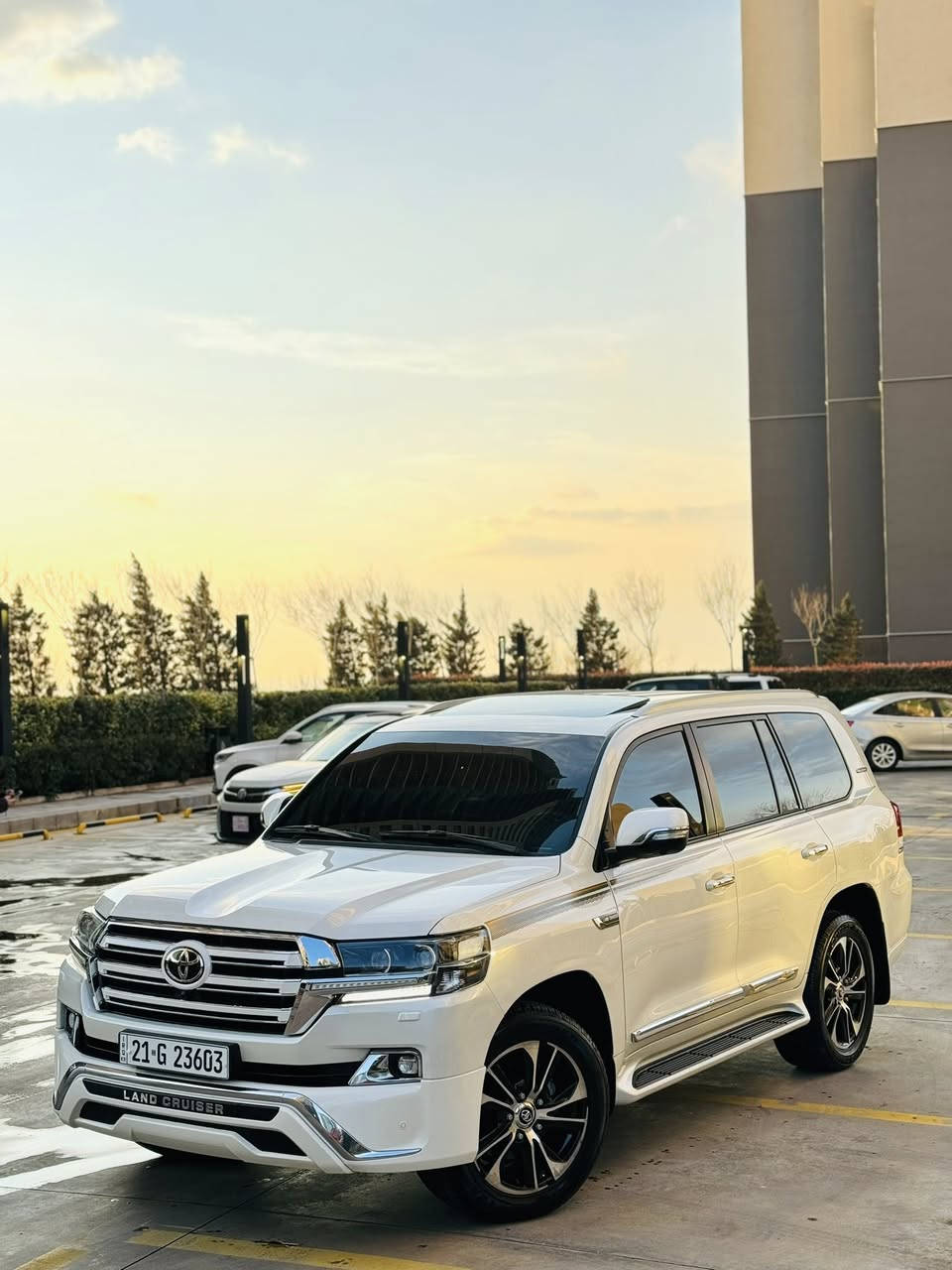 تقبل الله صيامكم و قيامكم صوما مقبولا وافطارا شهيا
تویوتا لاندکروز 2018 GXR فوول مواصفات شرکە ساس 
فولل فول مواصفات وایت ئیدیشن 
مسافە المقطوعە : ١١٥ الف کم حقیقی بشرط 
محرك ٨ سلندر ٤٧٠٠ کل غراض بلادی موجودە 🔷
‎سیارە حیل جدیدە و احلی من الصور كلش جديده .. 🔷

السعر / ٤٨٥ و بیها مجال کلش بصیط جوە السوق
مکان / السلیمانیە مرکز المدینە 
موبایل / ***********

🔷سیارە مکفولە کفالە عامە من کلشی بشرط بدون صبوغ بدون تبديل بدون بارد حتی بدون مکان حسو بدون حالوب کلشی بشرط حیل حلوە و جدیدە ماشالله 
محرك و الگیر بشرط شهر مامفتوح و ماملعوب بیە بشرط بدون صوت او تبخیر او ای خلل جاهزە میە بل میە 🙏🏻

مواصفات GXR فوول شرکە ساس وایت ئیدیشن 🔷
( فتحە ،، بصمە  ،، ایرباک بردە ،، وایرلیس جارج ،، ٤ كاميرا ،، تشغیل عن بعد ،، کشنات جلد ،، طفايه ،، ثلاجە ،، کشنین کهربائی کشن سایق ٣ دگم،، نیضام ئیکو ،، لایت حساس تنضیف لایت ،، مرایات شفط و قلاب ،، حساسات امامی و خلفی ،، لایت سودە و لید و زینون بلادی ،، داخل بیجی ،، ستیرن فولیوم و بعد هوایە مواصفات بریم المعروفە ...) 

السياره بيها تراي ونعومه ومتعه بالقيادة جدا رائعه 
 سياره كلش جدیدە و جاهزە میە بل میە من کل نواحی الحمدالله ماتلگا حتی ای نقص بصیط  ....

 4 تایرات بلادی جدیدە دانلوب اصلی ...
سنویە و زنکە و رقم فحص و هزە کلها جدیدە و جاهزە ...
صدر و حدادیە بشرط بلادی جاهزە میە بل میە ...
