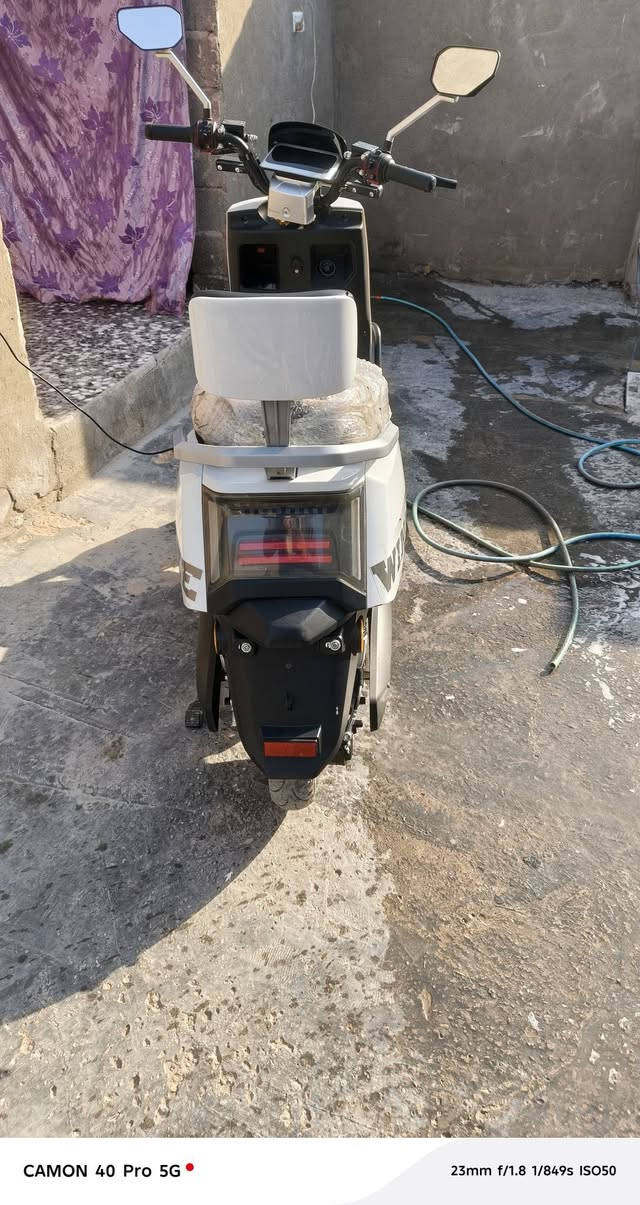 سلام عليكم دراجه شحن للبيع جديده زلغ ما بيهه بغداد مدينت الصدر السعر (850) *********** شراي يتصل فقط
