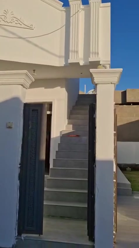 🏡 دار للبيع – فرصة مميزة في الرمادي
📍 العنوان: الرمادي – شارع 40، فرع أفران الصباح.

🔹 المساحة الكلية: 300 م²🔹 نوع السند: زراعي 25 – تنازل مباشر.🔹 سنة البناء: 2023.🔹 البناء: طابوق.

تفاصيل الدار:

غرفتان

صالة

مطبخ

استقبال

مدخل

حديقة

كراج

💰 السعر: 115 مليون دينار عراقي، قابل للتفاوض.

📞 للاستفسار:زيارة مكتب الساحل للعقار – الصوفية، مجاور مطعم القصر الأبيض 
أو الاتصال على الرقم ***********
