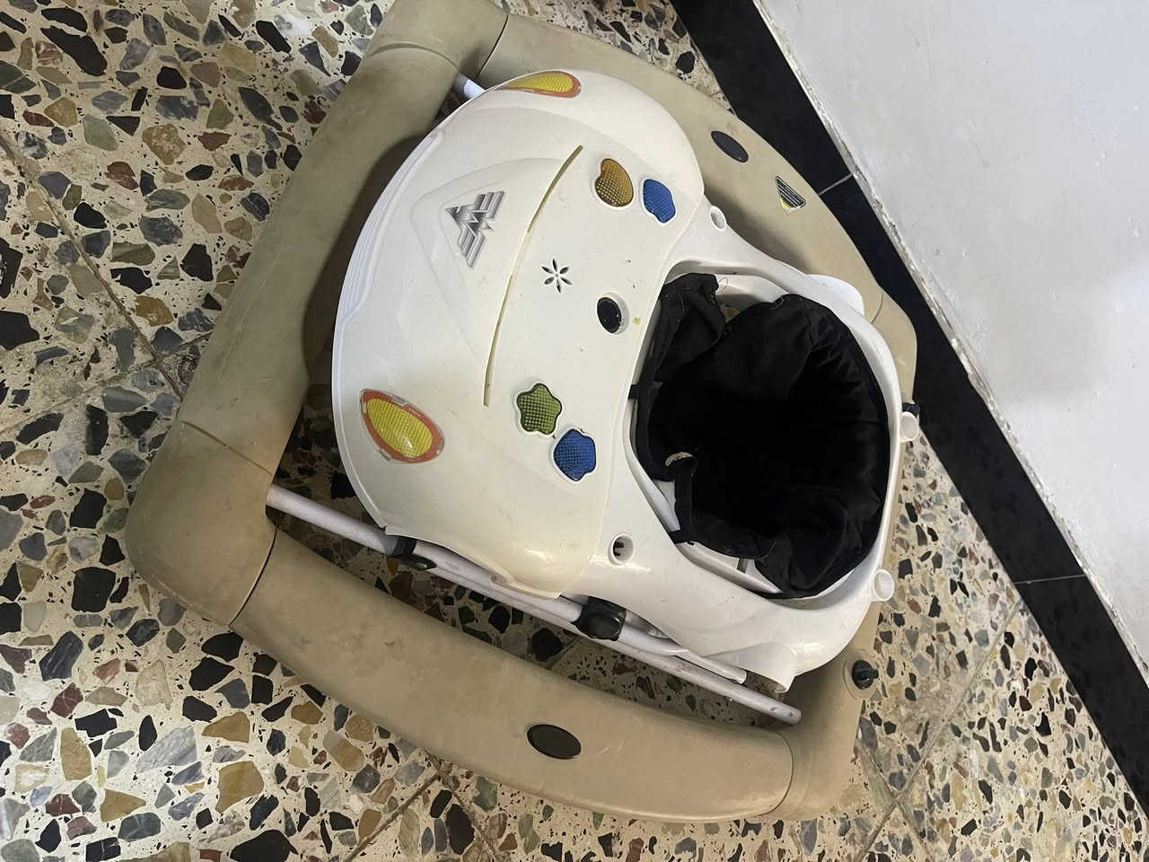 غراض اطفال للبيع الاسعار مكتوبه ويه كل سلعة
المكان /الشعلة


**إذا كنت صاحب هذا الإعلان وتريد حذفه لأي سبب، رجاءا أرسل رسالة إلى الدعم الفني**