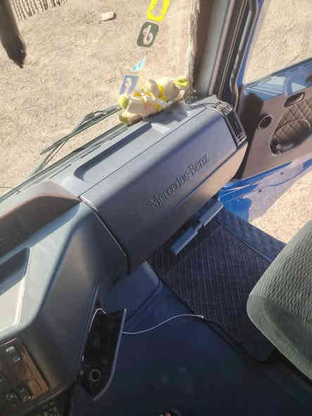 سلام عليكم لبيع كتروس موديل 2000 رقم جديد سنويه جديده مربوطة عربانه فلات جوانب متحركه محرك دمعه 1846 تخم تاير شغاله عله عمان سعر230 مكان انبار ناحية الوفاء مكلف بنشر ***********
