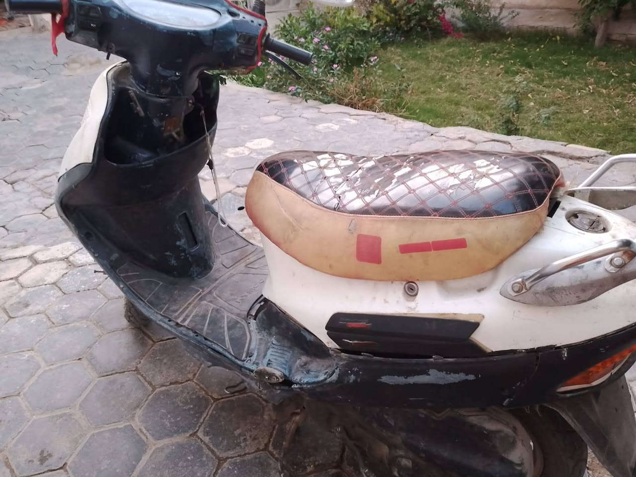 الدراجه للبيع او مراوس ب4كير الدراجه عطله بس كلجات وعرموطه مال هندر قيمها وخذها ***********
