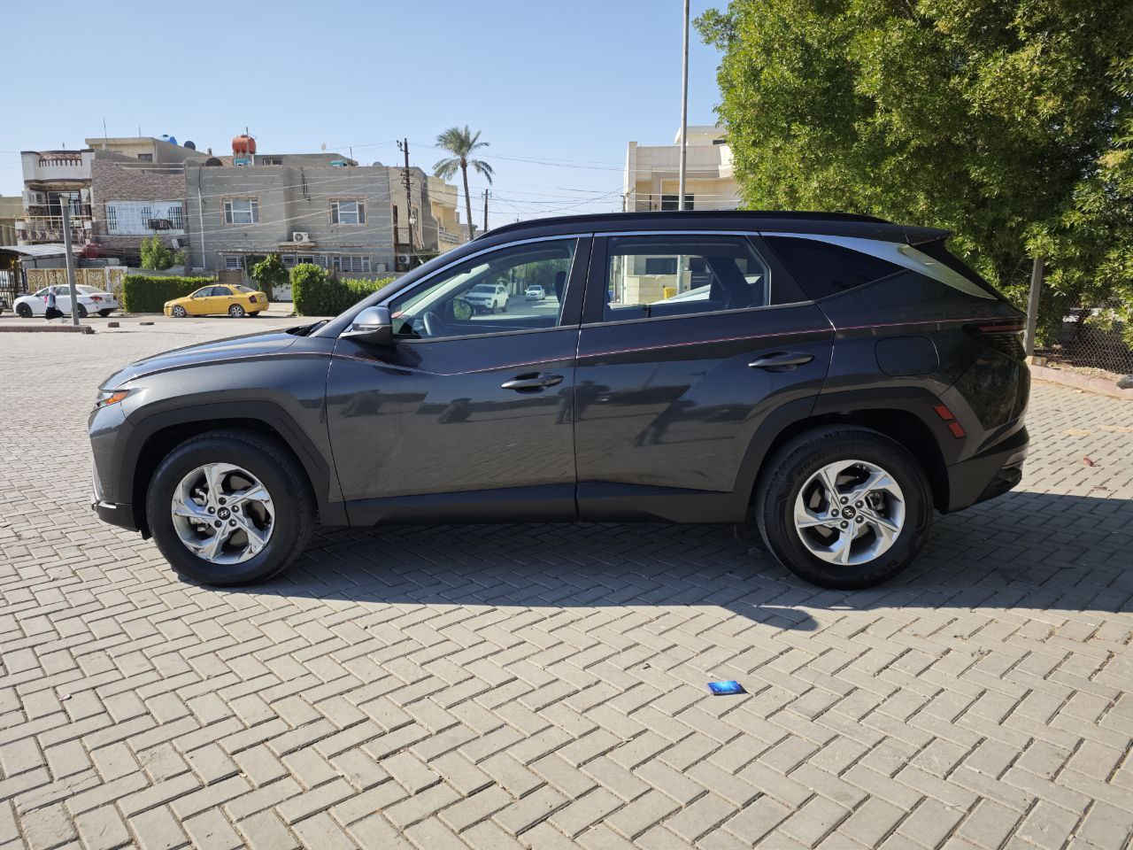 هونداي توسان  SEL  السعر 188 ورقة  للتواصل ***********

موديل : 2022  رقم بغداد  

فئة  :  SEL

ماشية 22 الف ميل 

سعة المحرك : 2.5 : 

دفع رباعي 4*4 (HTRAC)

-بصمه تشغيل

-بصمه ابواب

-تشغيل عن بعد 🔁 

-رادار امامي قياده اليه

-تبريد قطعتين

- كشنات كهرباء 

-رادارات خلفية  

-شاشه كبيره

-رادار جانبي في المرايا

- نظام مساعدة عدم الانحراف عن الطريق 

-نظام carplay 

- شاشة وسطية كبيره 

- نظام النقطة العمياء ( حساس مرايا جانبيه)

- هاند بريك بصمة 

-اوتو هولد

-فتح صندوق تلقائي عند التقرب

-نظام توقف تلقائي عند الرجوع

- كاميرا   بدقة عالية 

- نوع المقاعد: كهربائي  -  

- المصابيح: - إضاءة ليد- ليزر

والعديد من الاضافات الاخرى 

___

****موقع السياره : بغداد حي حطين 

السعر 188  ورقة
