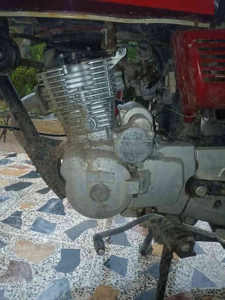 سلام عليكم
من رخصت مدير الكروب عندي دراجه لبيع اصولي أوراق كامله ضفيره دبلات امامي خلفي جديد تخم تاير جوا جديد المحرك خير من الله صلانصه جعره مديل 2021 نقص بس باتري 

سعر 475 وبيهه مجال لطيبين 
رقم الهاتف ***********
