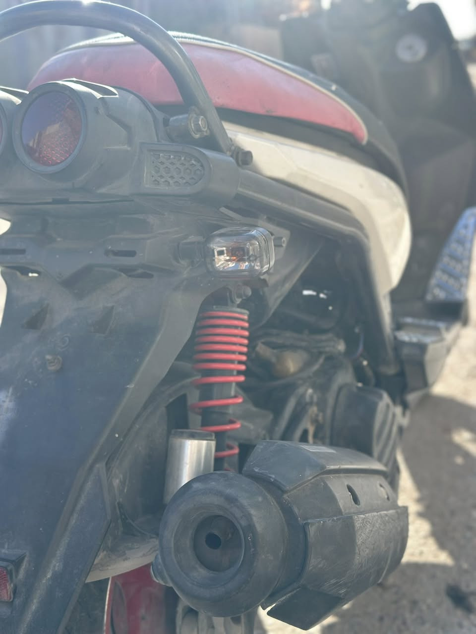 سلام عليكم دراجه للبيع مكفوله كفاله عامه وراق كامله سعرها مليون 150وبيها مجال رقم تليفون ***********
