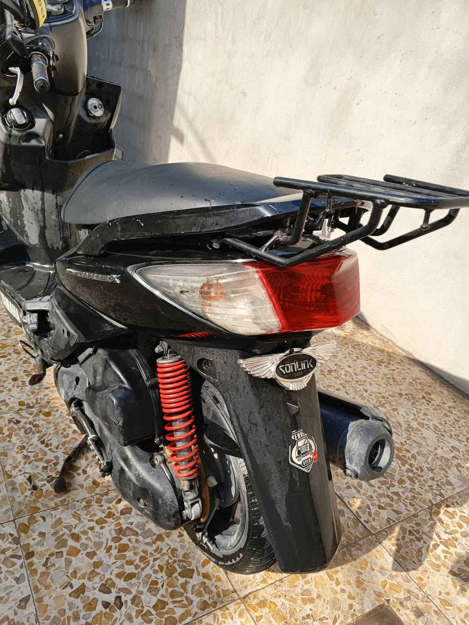 درجه للبيع درجه نضيف كلاش كلاشي ما مفتوح بيه بعده على بلاد كبل شغل واطلع سعر (مليون و 100)مكاني بغداد ابو دشير ***********
