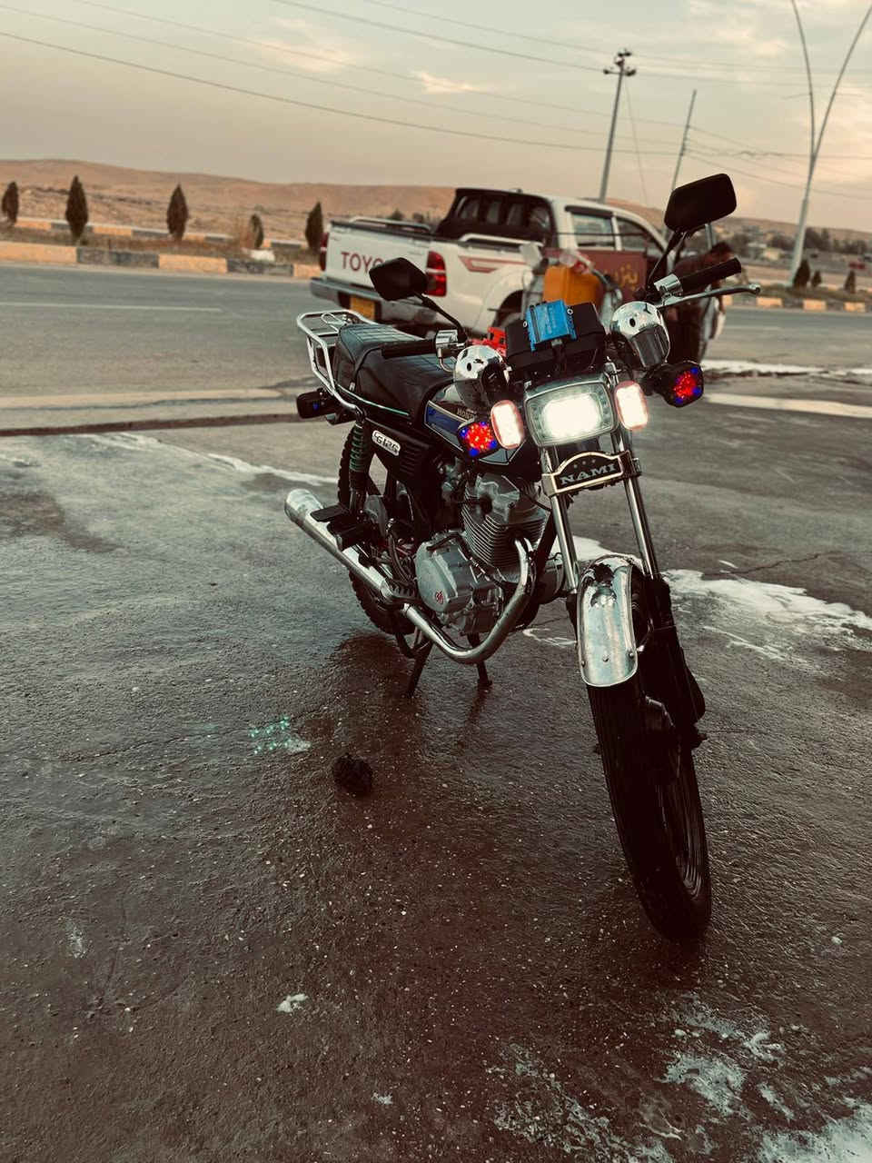 دراجه للبيع موديل 18 مكينه شرط كلشي شغال سعر 300 رقم تليفون ***********
