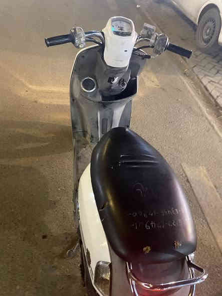 دراجه بالكارتون صار يومين مو شديناها مال تصفيه محل مكاني بغداد الشعب ***********
