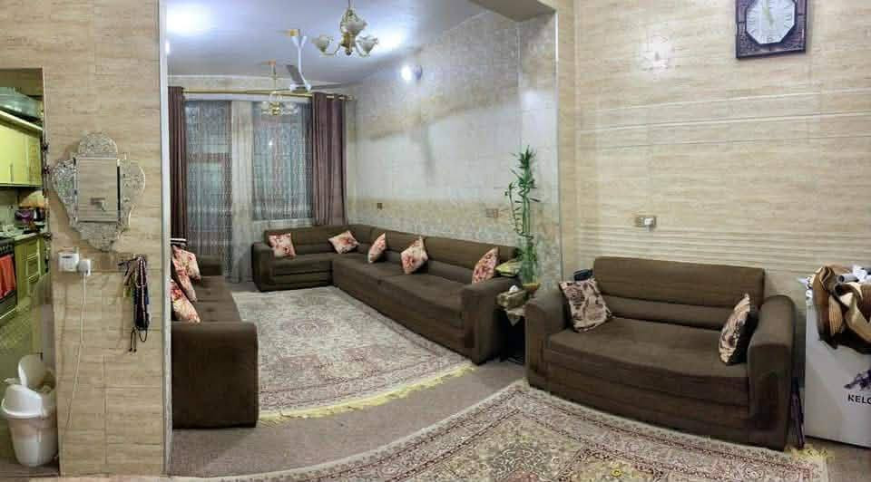 السلام عليكم دار للبيع المساحة ٨٤متر طابقين بناء حديث أرضية مرمر تغليف سيراميك هندي موقعه ممتاز شارع تبليط وخدمات الموقع حي العباس الفرع الاول الفرع المؤدي الى فندق البارون

الرقم:***********
