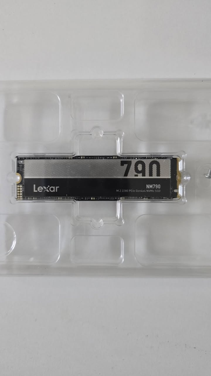 ادري بيكم ما عندكم مساحة🌚 جديد فقط مفحوص
Lexar NM790. Gen4  
السعر مزاد  شباب


**إذا كنت صاحب هذا الإعلان وتريد حذفه لأي سبب، رجاءا أرسل رسالة إلى الدعم الفني**