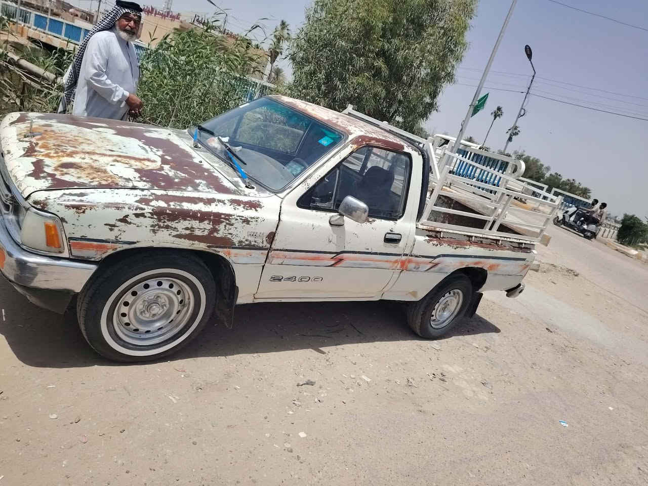 سلام عليكم للبيع بيكم 1990رقم انكليزي بسمي سيارة مكفول كفال عامه من كلشي كير مكينه حداديه تخم تاير اكسن شاصي كله جديد الشراي يتصل***********
